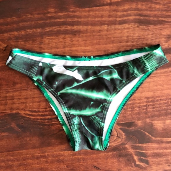 Bikini Bundle🌴☀️ - Picture 6 of 6